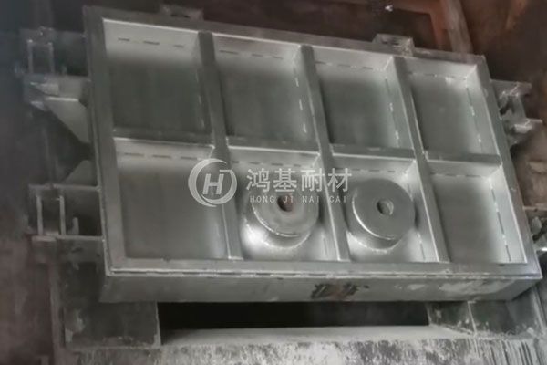湖北某鋁業熔鋁爐爐門修補項目案例